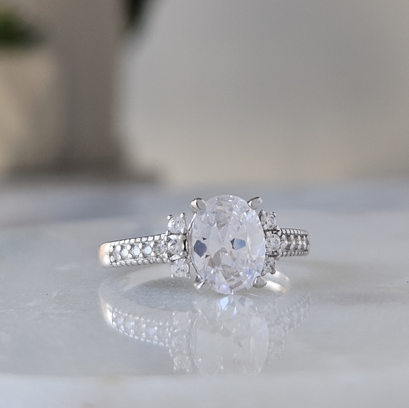 Oval Cut Classic Style Ring, 925 Sterling Silver - Picture 6 of 9